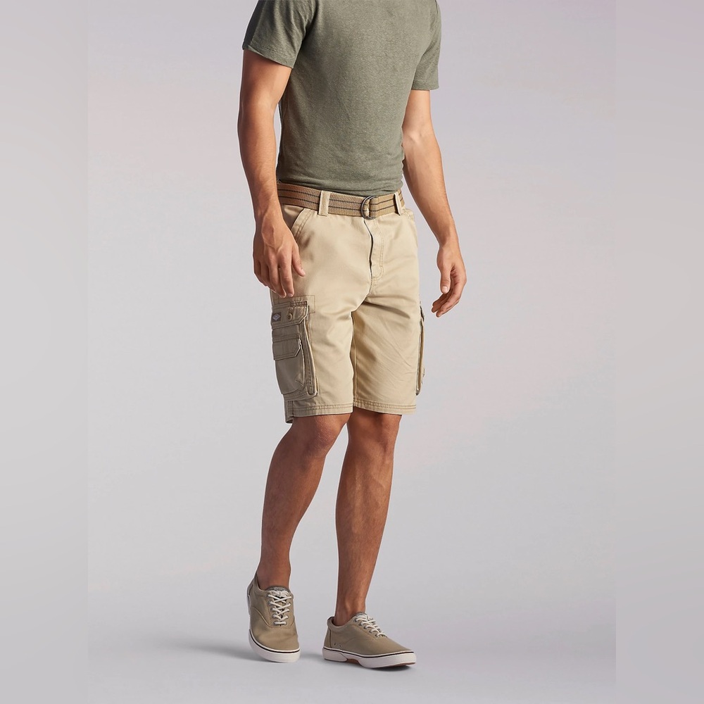 LEE’S MEN’S LEGENDARY WYOMING CARGO SHORT SIZE 30
